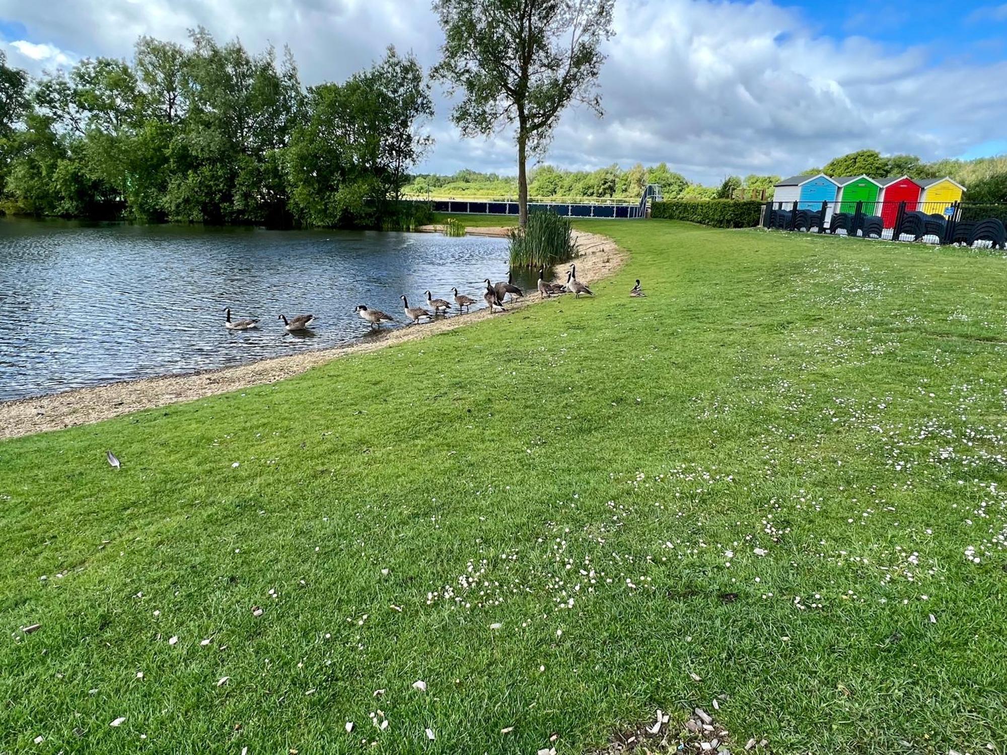 사우스 체르니 Waters Edge, Hoburne Cotswolds 빌라 외부 사진