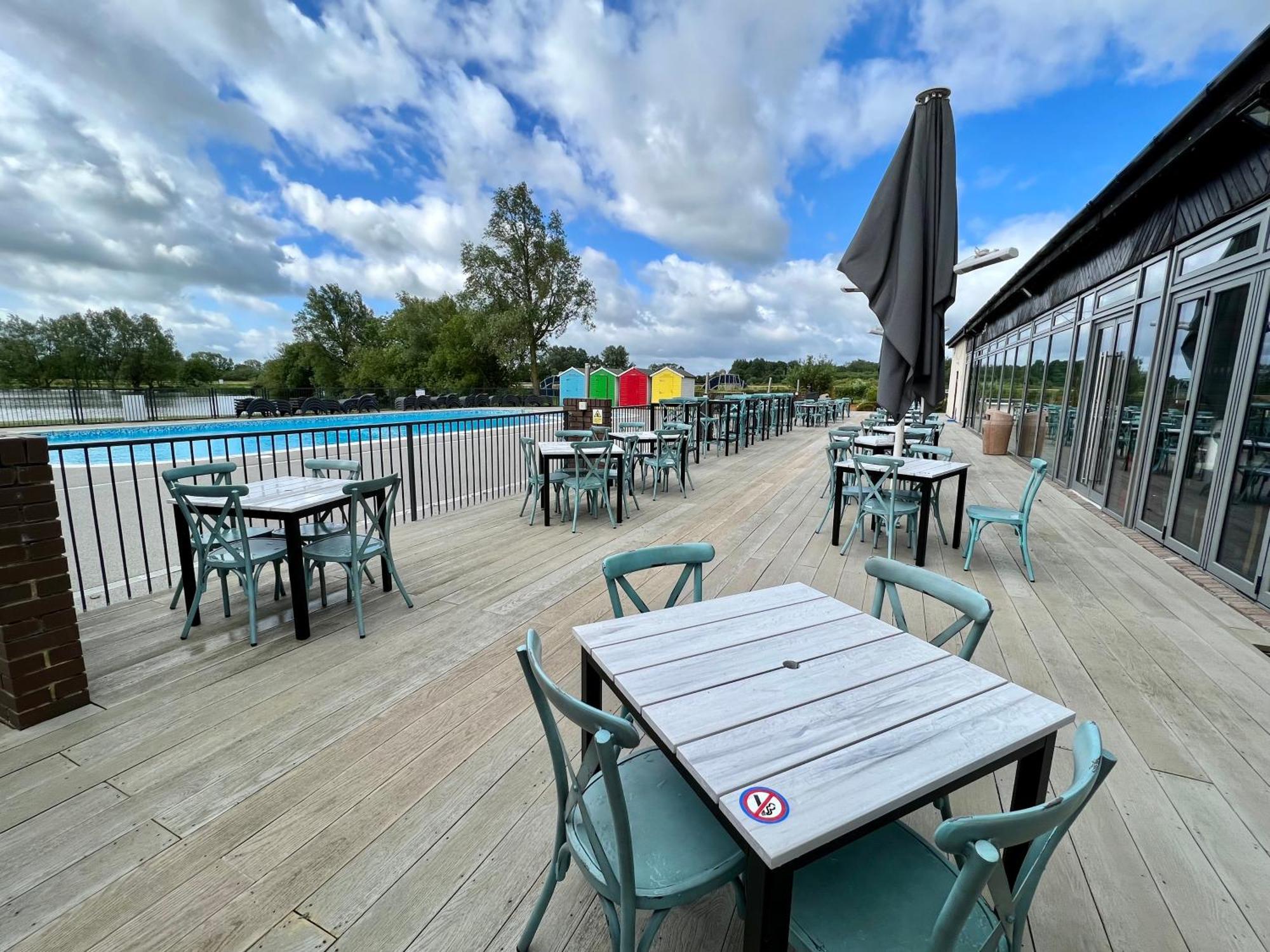 사우스 체르니 Waters Edge, Hoburne Cotswolds 빌라 외부 사진